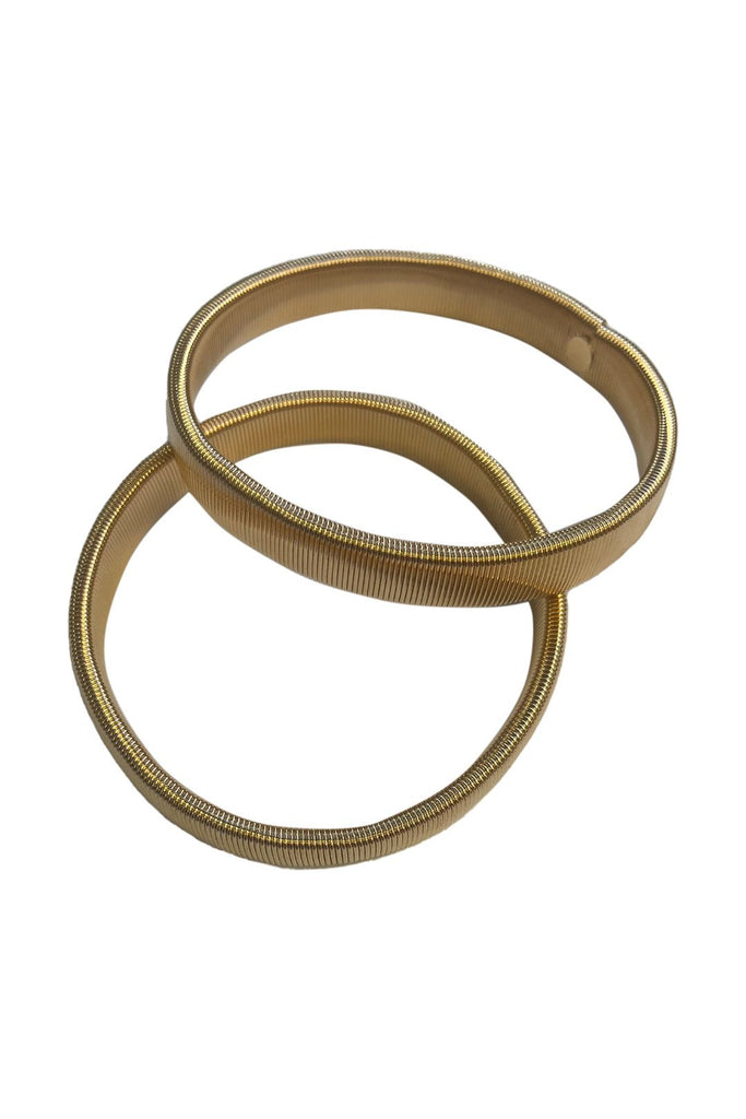 Set of 2 stretchy armbands in gold, great for holding sleeves back