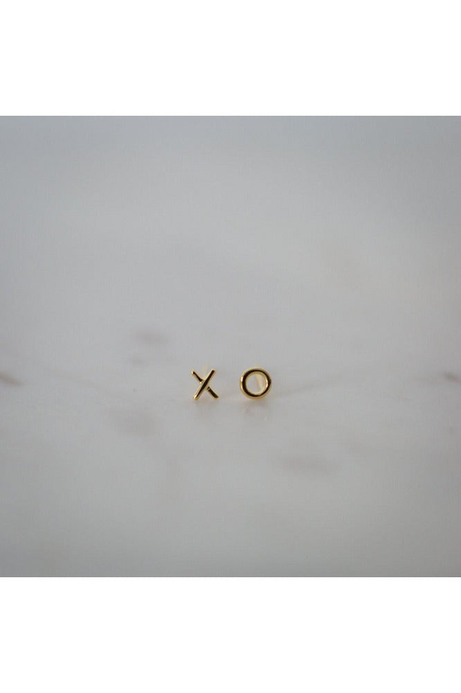 XO Earrings Gold by Sophiestore