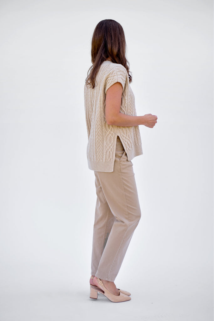 Maxted Merino Cable Vest Pale Oat