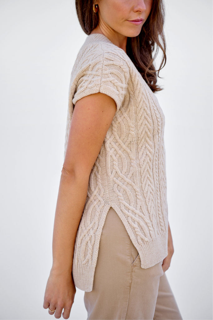Maxted Merino Cable Vest Pale Oat