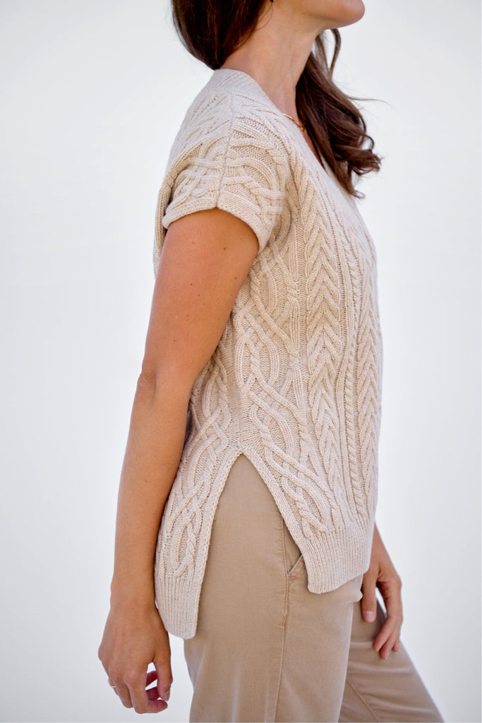 Maxted Merino Cable Vest Pale Oat