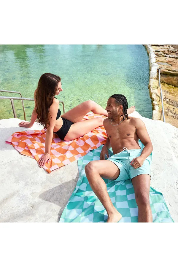 Quick Dry Towel | Checkmate Beach + Pool Towels Dock & Bay