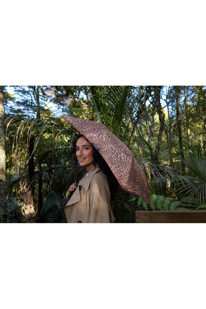 Metro Umbrella Limited Edition | Leopard Umbrellas Blunt