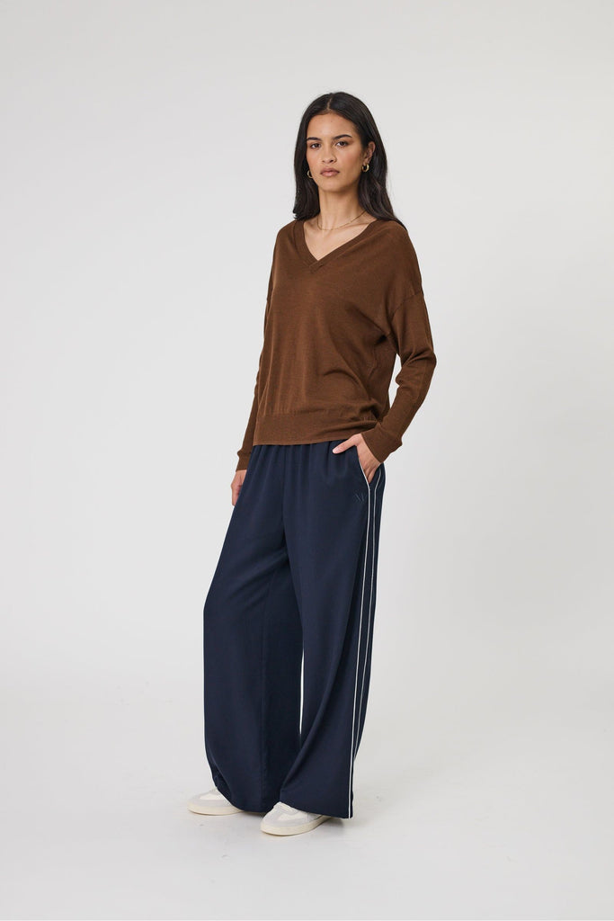 Marlow Alto Merino V Neck Jumper Walnut Brown