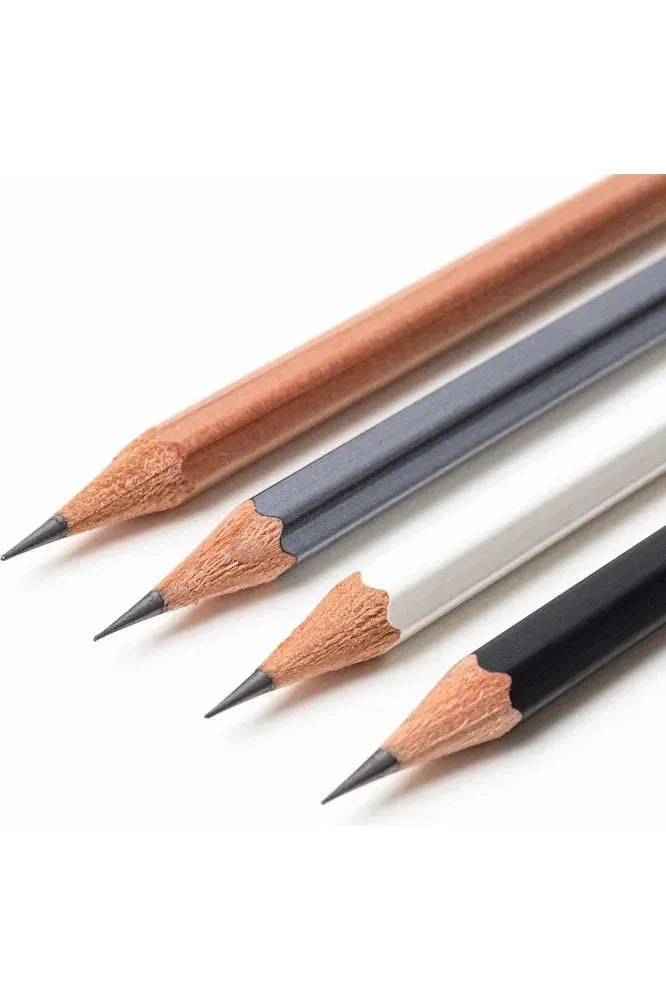 Blackwing Audition Pack Set of 4 Image show the sharpened nib of all 4 pencils in the set.