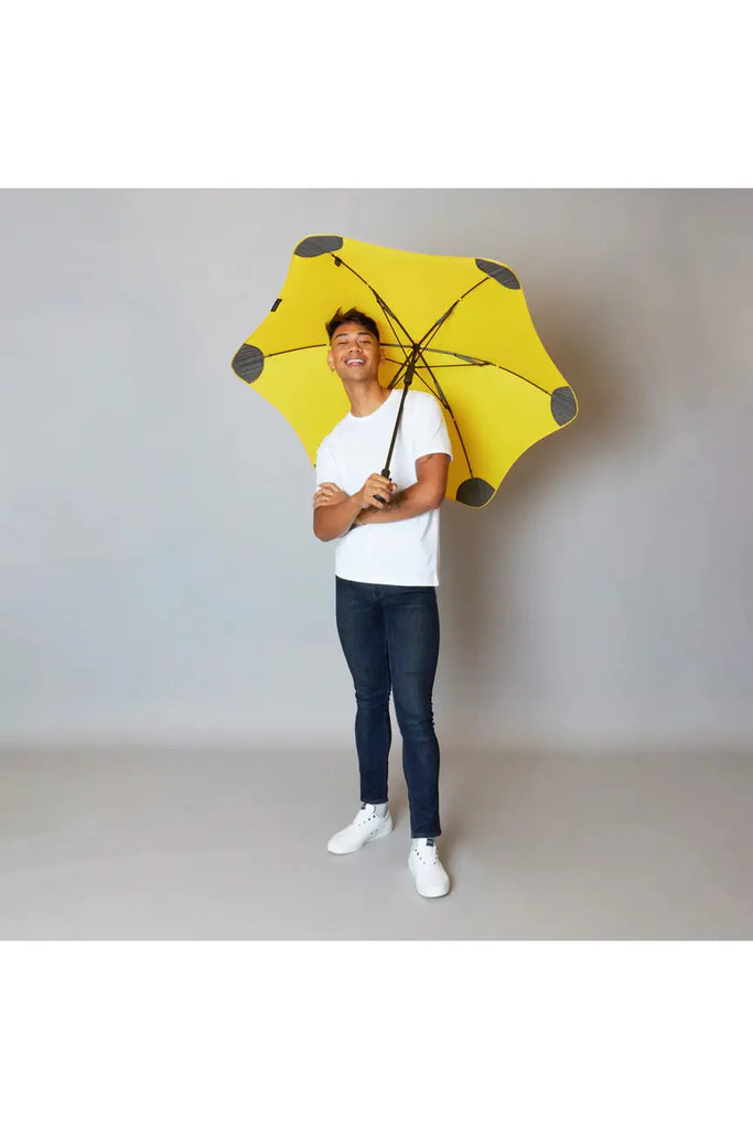 Blunt | Classic Umbrella Yellow Male model shot | Crisp Home + Wear