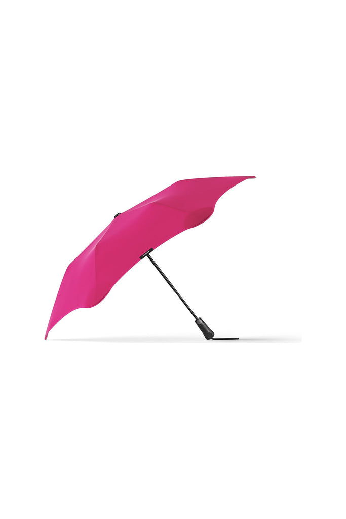 Blunt Metro Umbrella Pink. Side Profile Image.