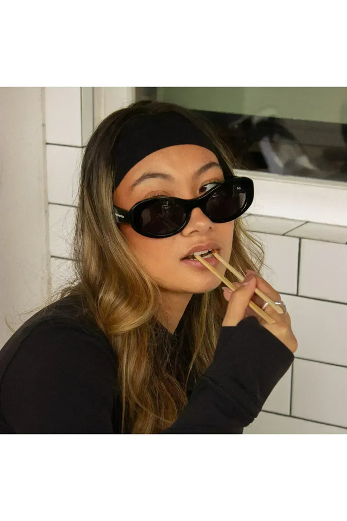 Bored George Kylie Sunglasses in Black