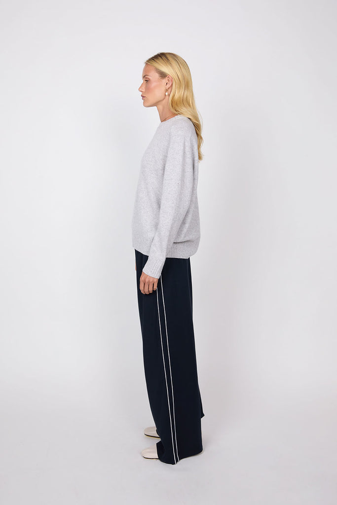 Marlow Saddle Cashmere Crew Neck Sweater Fog Grey