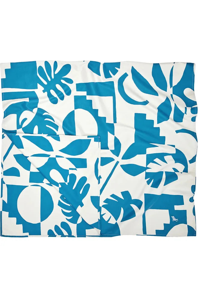 100% Recycled Beach Towel | Tropics Collection | Marine Dream Beach + Pool Towels L Dock & Bay