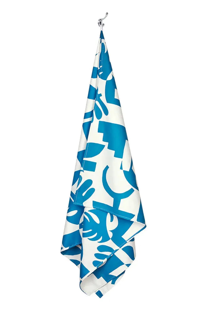 100% Recycled Beach Towel | Tropics Collection | Marine Dream Beach + Pool Towels L Dock & Bay