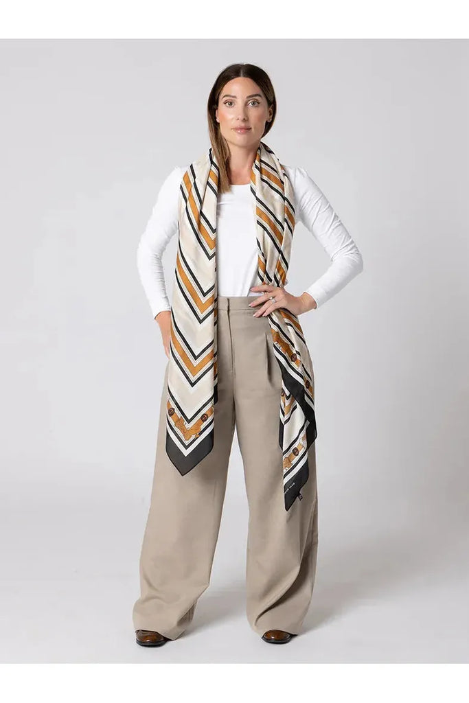 Dark Hampton The Brown Versatile Scarf