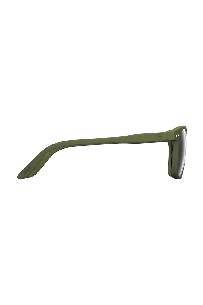 Izipizi Polarised Khaki Green sunglasses with a white background