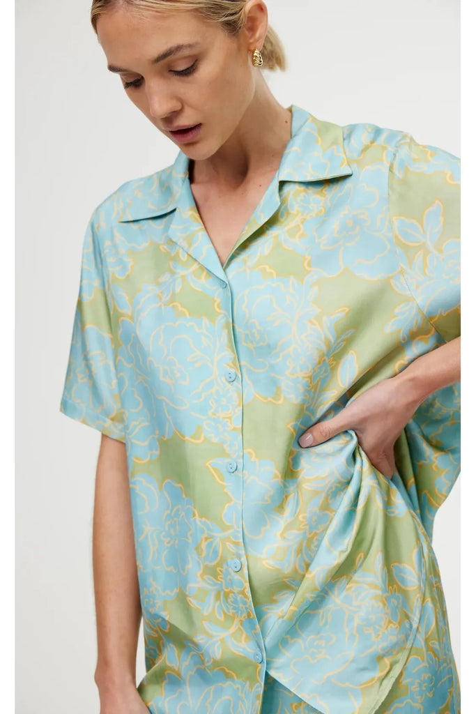 Kinney Luisa Shirt Ocean Bloom 100% Viscose worn with matching Luisa Pant