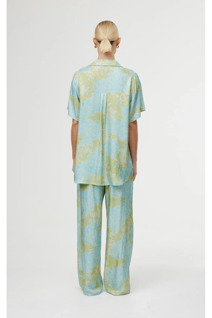 Kinney Luisa Shirt Ocean Bloom 100% Viscose worn with matching Luisa Pant