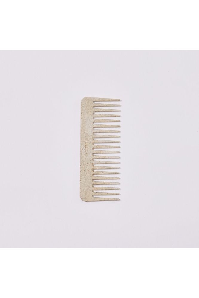 Komb-No-3-Wide-Tooth-Comb-Stone-Crisp-Home---Wear