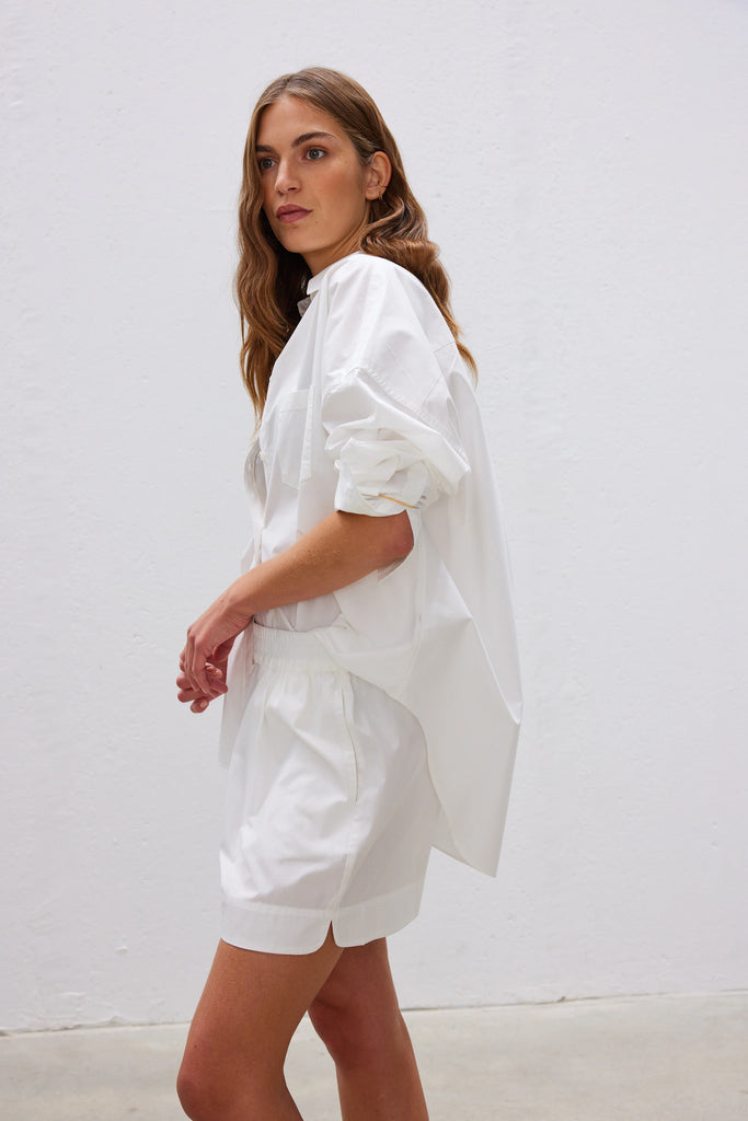 LMND Chiara Shirt White Cotton Long sleeve on model side view