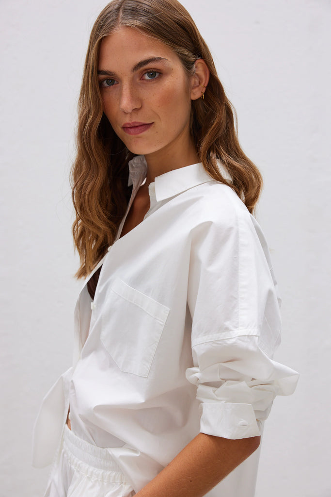 LMND Chiara Shirt White Cotton Long sleeve close up on model side view