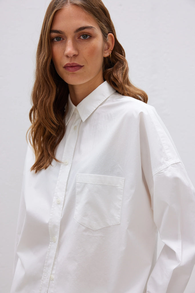 LMND Chiara Shirt White Cotton Long sleeve close up on model front view