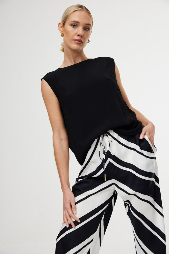 Kinney Luisa Pant Chevron Black and White