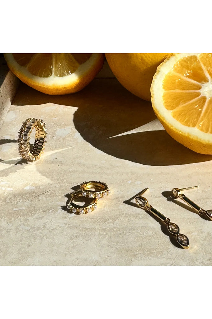 Pearla Sleepers | Gold Earrings Lindi Kingi