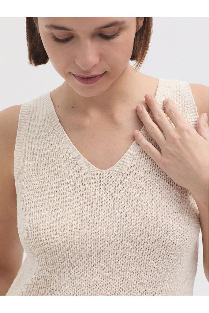 Nice Things V Neck Cotton Vest Ecru