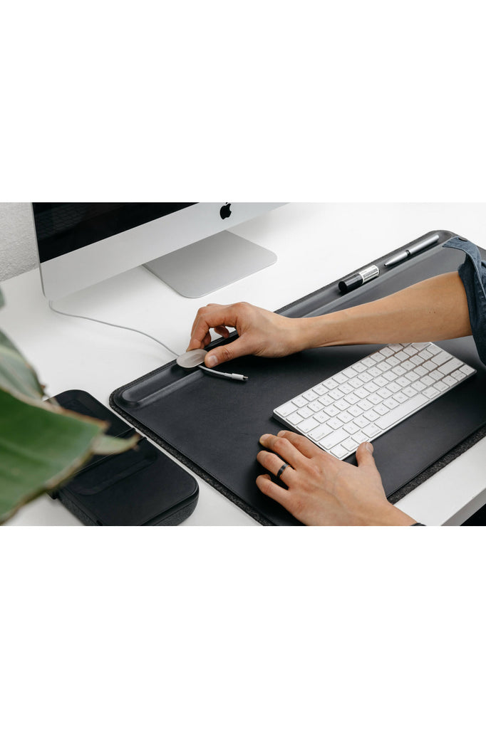 Desk Mat | Medium | Black Productivity Organisation Orbitkey