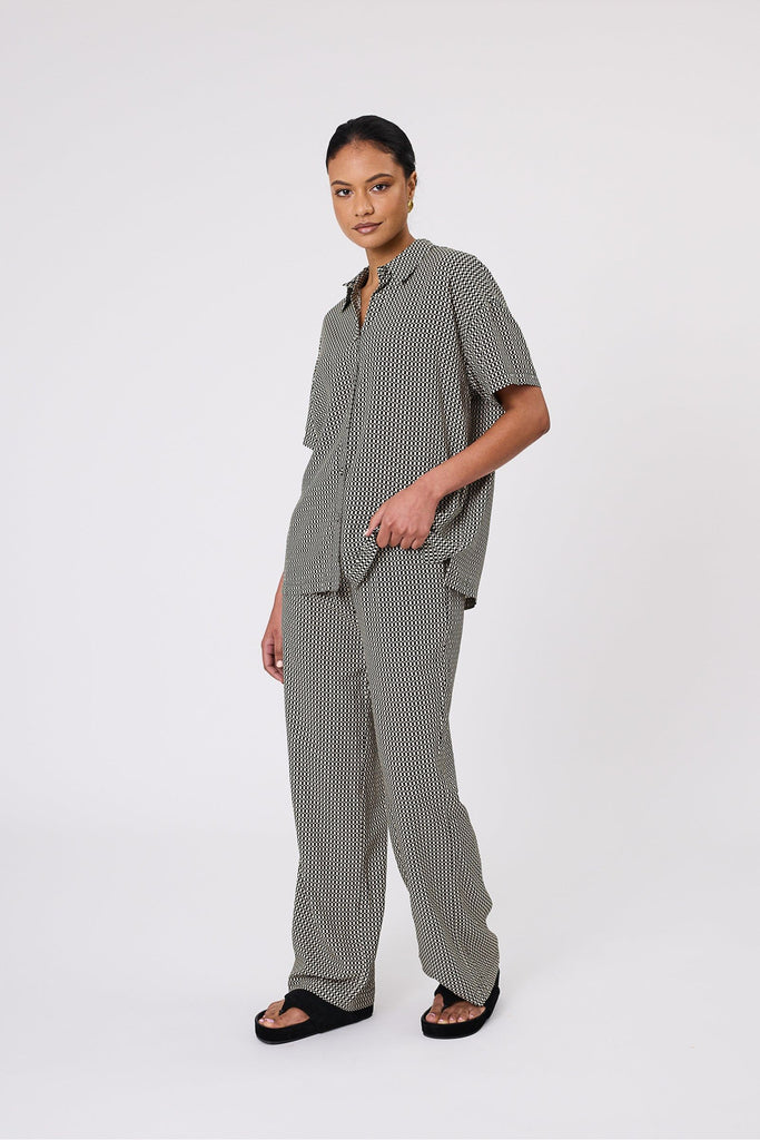 Marlow Phase Shirt Geo Print with matching Phase Pant