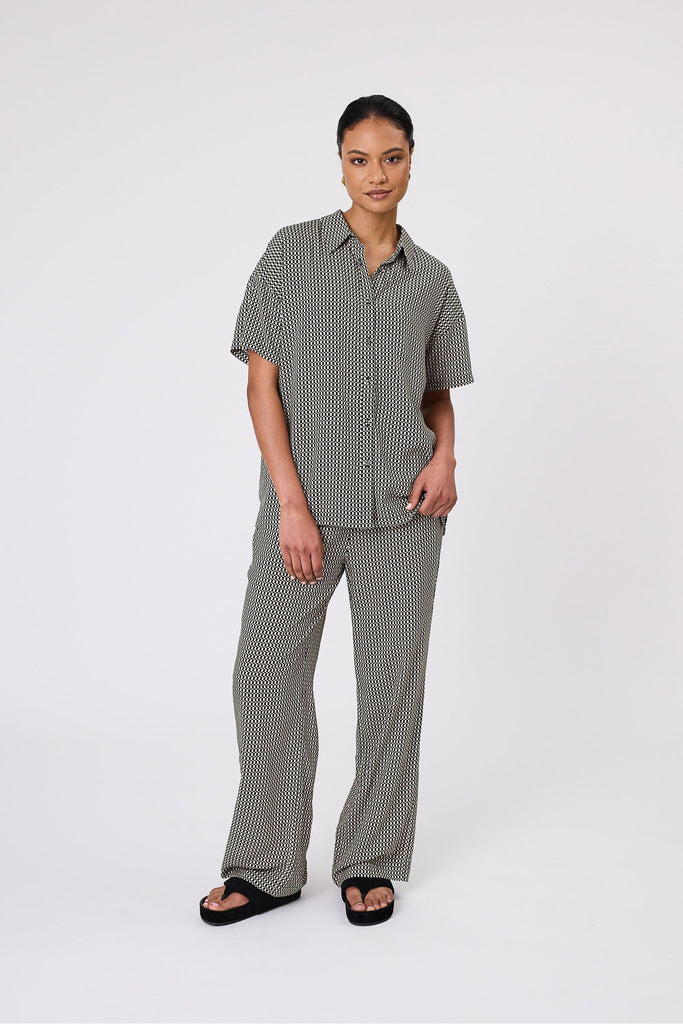 Marlow Phase Shirt Geo Print with matching Phase Pant