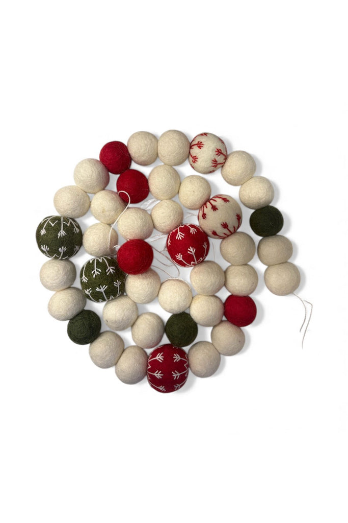 Classic Embroidered Garland 2.5m Christmas Decorations Store 17