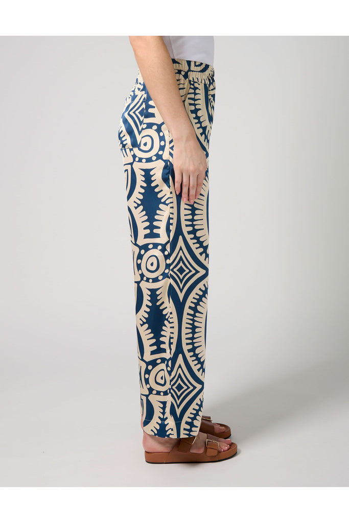 Stella and Gemma Jenna Pant in the Bellinis on Bondi print