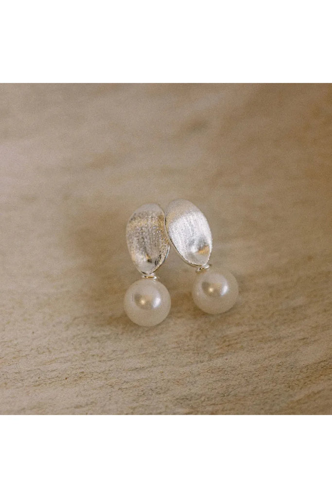 Silver Linings Collective Miro Pearl Earrings Silver