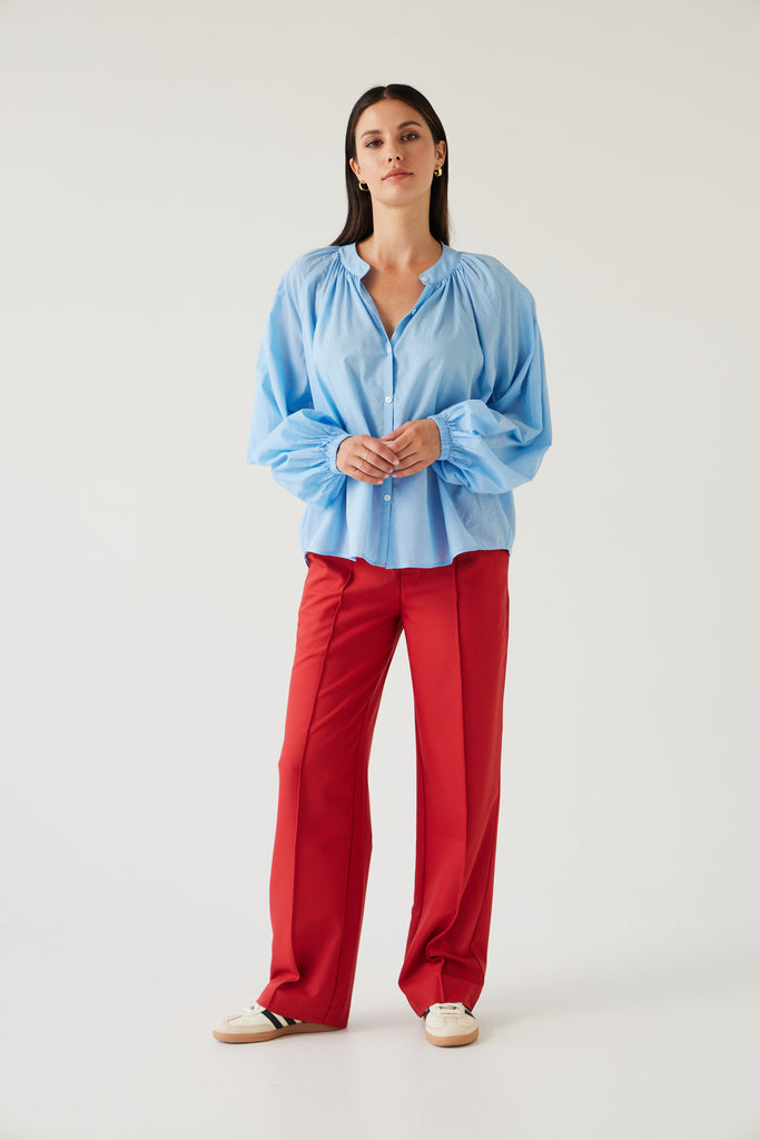 Tuesday Label Pioneer Top, blouse in sky blue on model