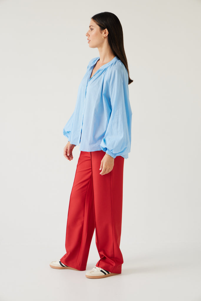 Tuesday Label Pioneer Top, blouse in sky blue on model