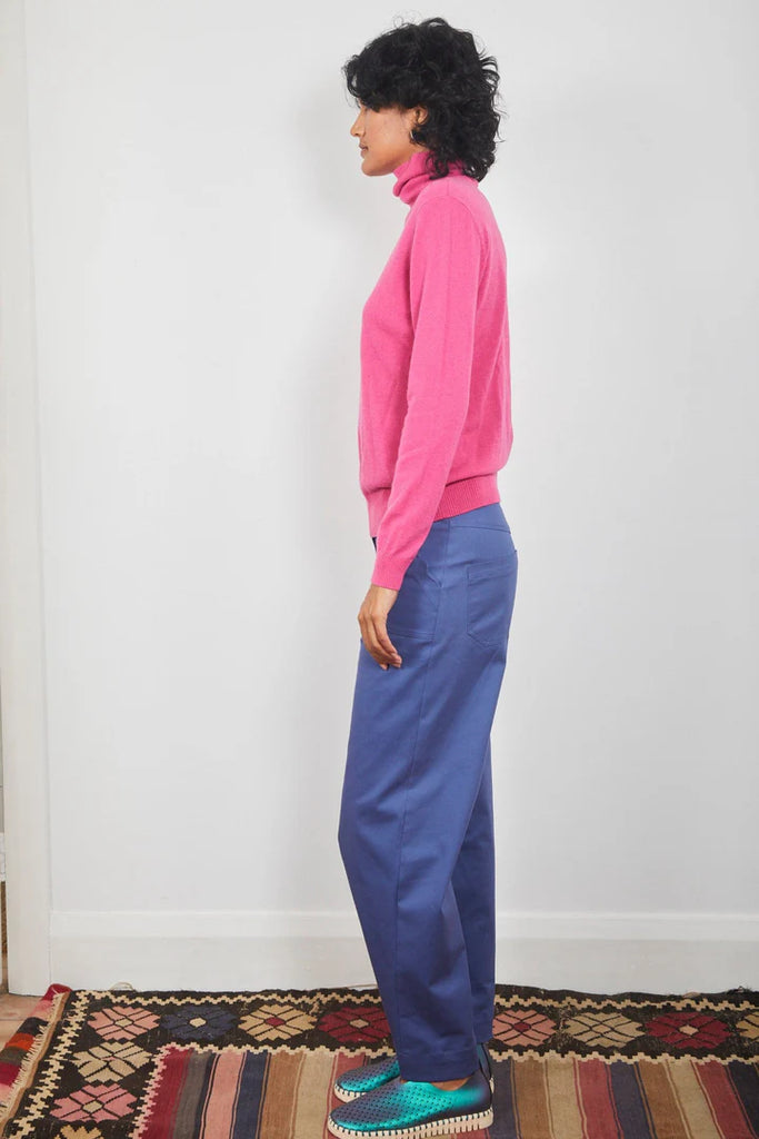 Dlaston Collette Roll neck Sweater Merino Cashmere French Pink on model side veiw