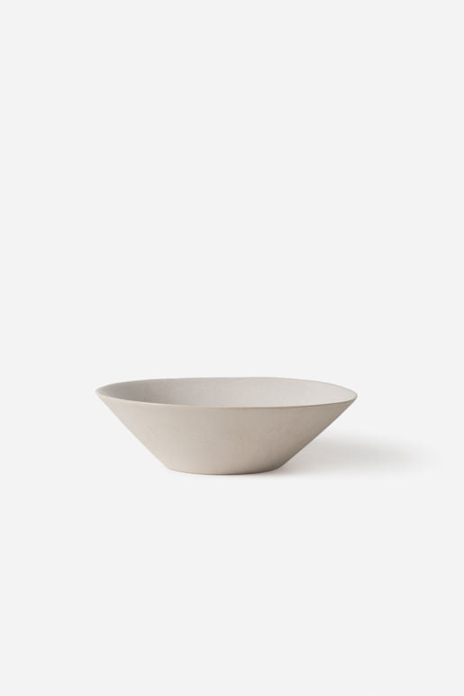 Citta Finch stoneware Salad Bowl in Natural & White