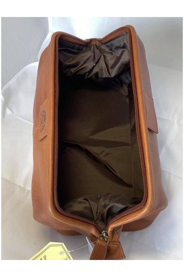 Dopp Vintage Leather Toilet Bag - Tan Makeup + Toiletry Bags Baron & Buxton Leathergoods