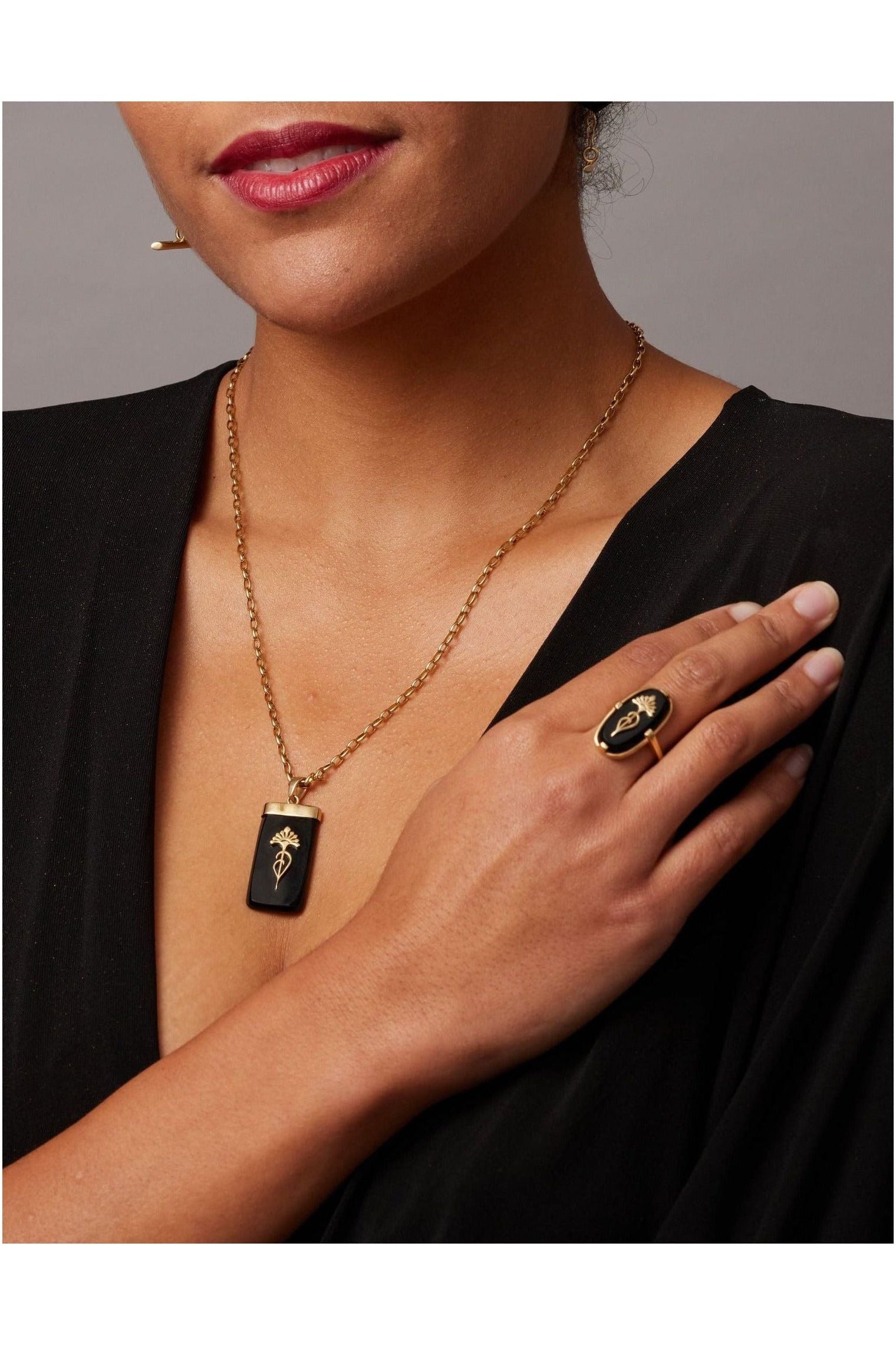 Cathy pope necklace top